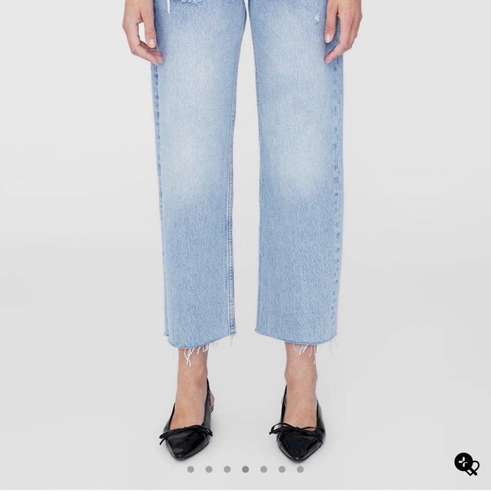 Chic Light Blue Cropped Women's Jeans